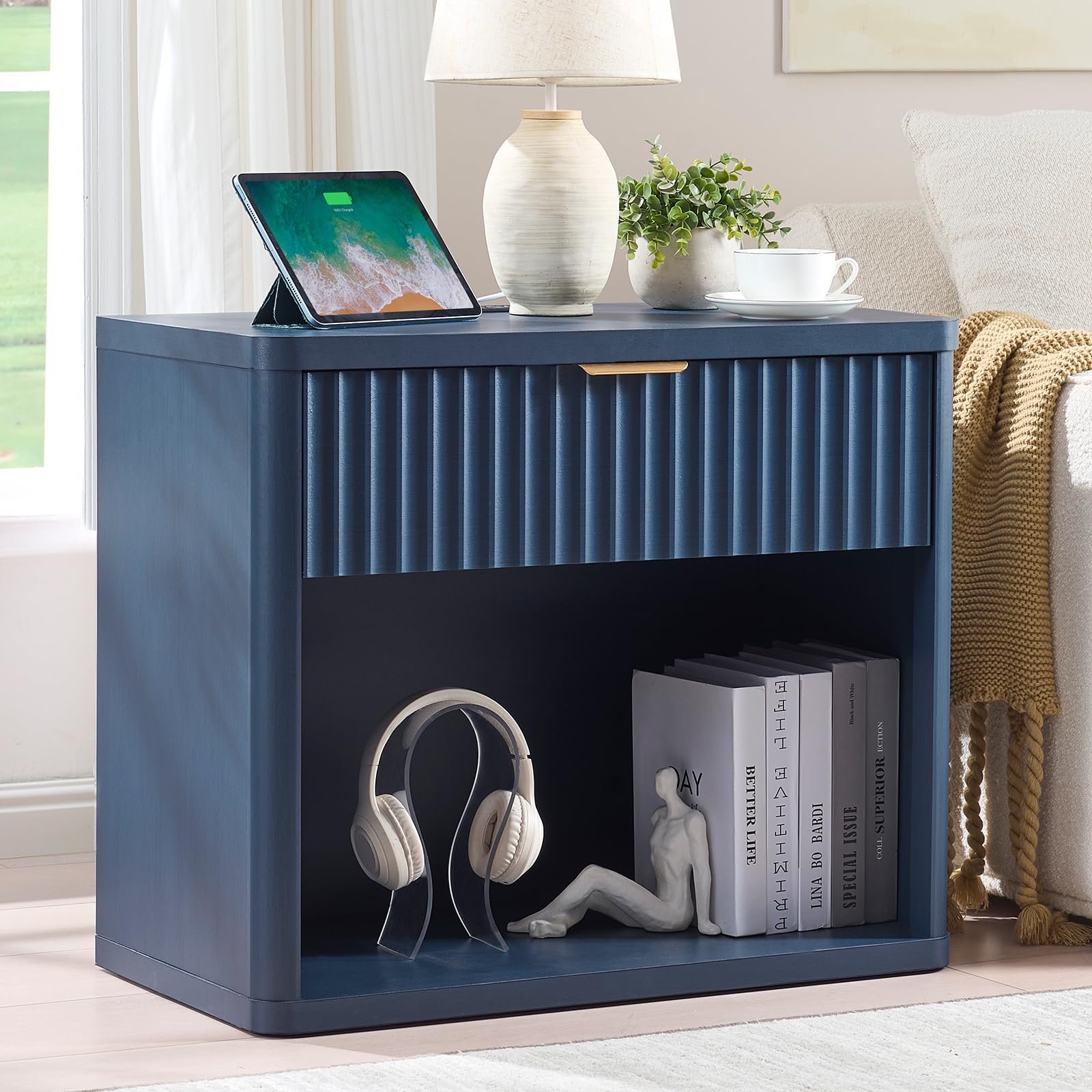 LEYAOYAO Wide Fluted Nightstand for Large Spaces