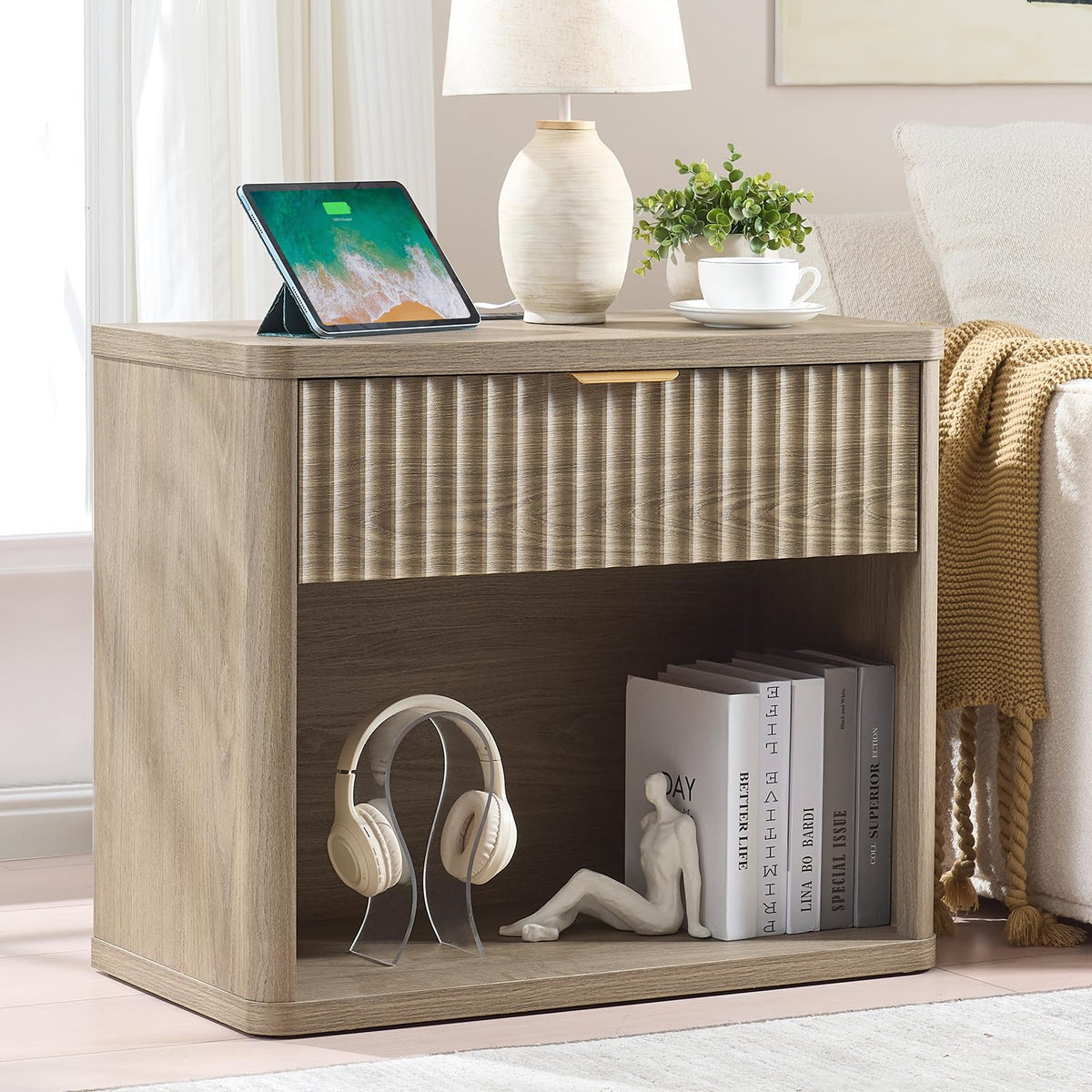 LEYAOYAO Wide Fluted Nightstand for Large Spaces